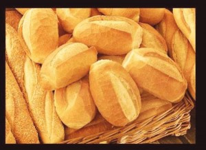 O aumento do trigo chegou à mesa dos consumidores baianos, que já estão pagando mais pelo pãozin