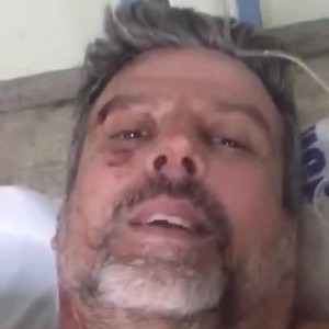 Filho do ex-prefeito de Batalha, José Emílio, grava vídeo após ser baleado em atentado