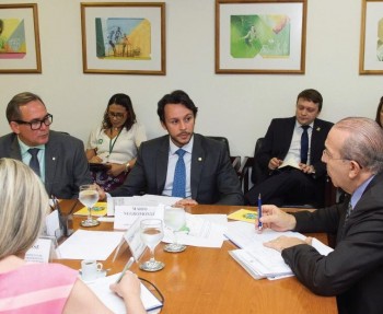 Deputado Mário Negromonte Júnior em reunião na Casa Civil, em Brasília.