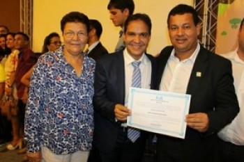 Dep. Fátima Nunes, Eures Ribeiro, presidente da UPB e Gordo de Raimundo 