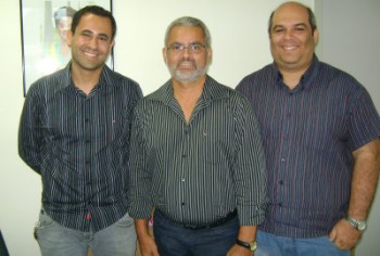 Jaques Fernandes( secretário de Turismo), Professor Arleno (C) e Marlos Dir. de turismo