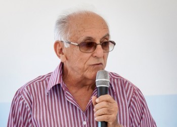 Ex-padre, ex-deputado estadual e federal, Alcides Modesto Coelho.