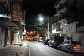 Rua São Francisco à noite